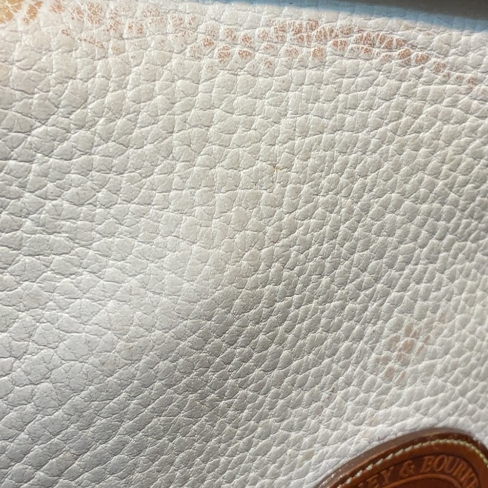 Classic Dooney & Bourke White and Brown Leather crossbody Bag - Picture 9 of 13